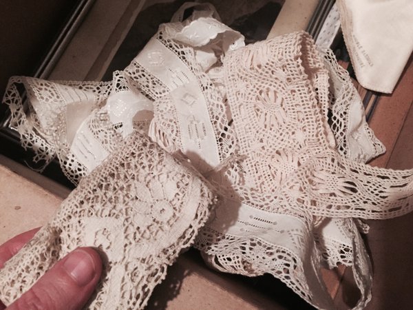 Funny because there is all your lace stored in the box next to this one, Madeleine #MadeleineprojectEN https://t.co/0vpLRoCyaB